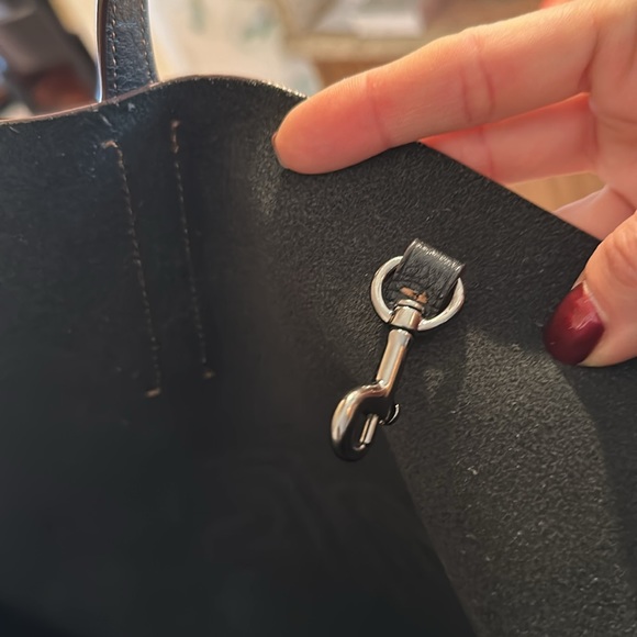 COACH Love Tote - Picture 10 of 11